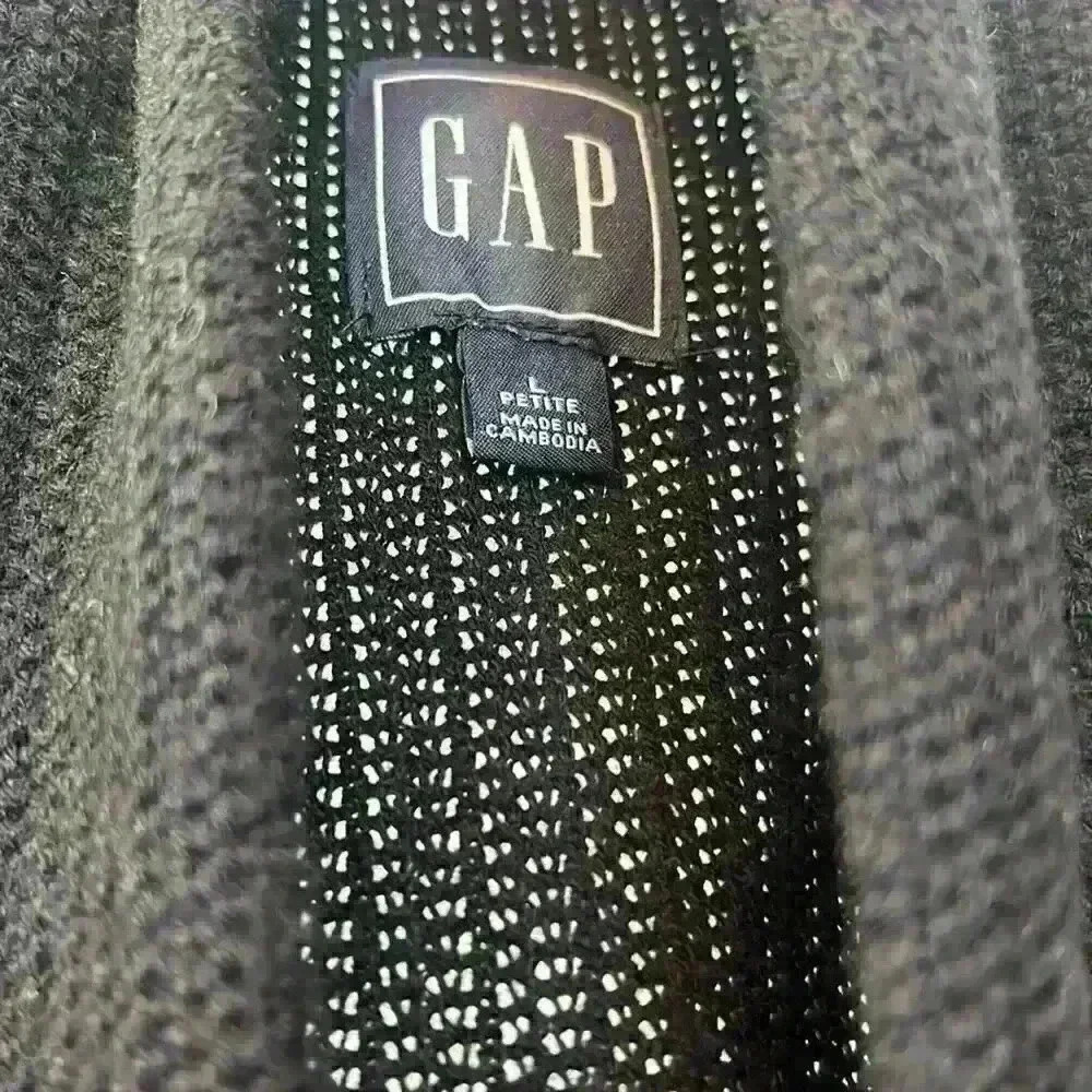 Gap cardigan shawl - Picture 3 of 5